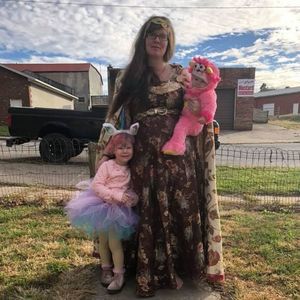 Meet your Posher, Danielle